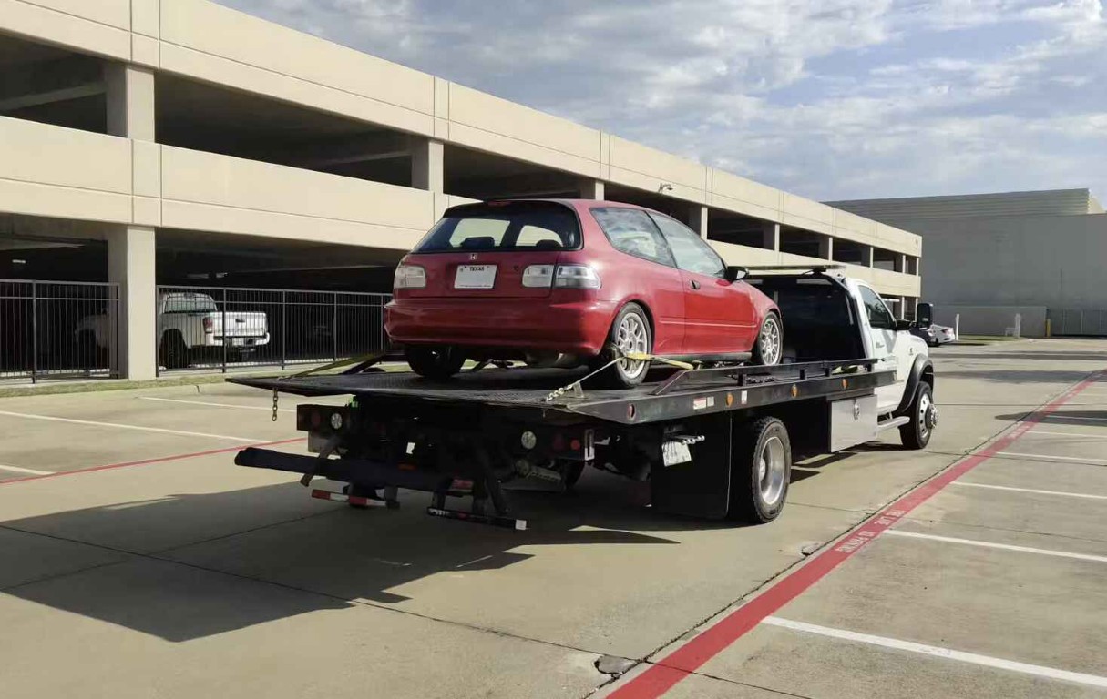 Roadside battery replacement and towing service performed near North Babylon, NY
